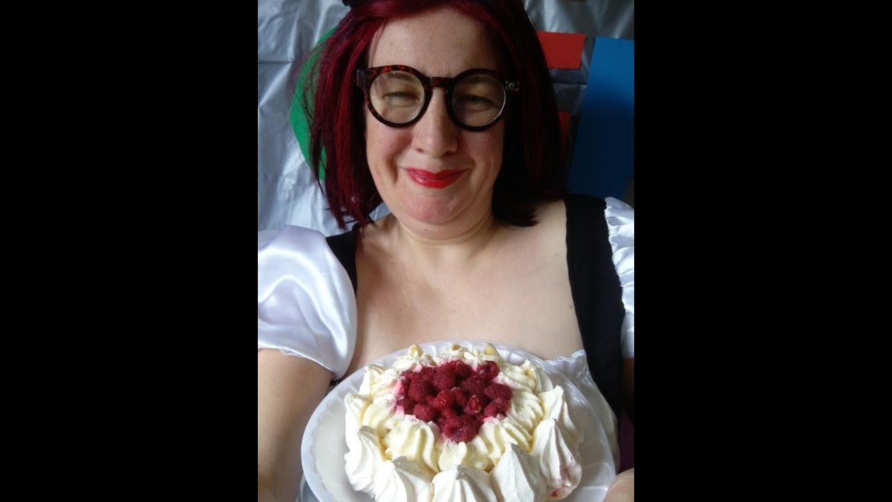The Great Gunge Maid Cake Off 2015 (Great British Bake Off Parody)