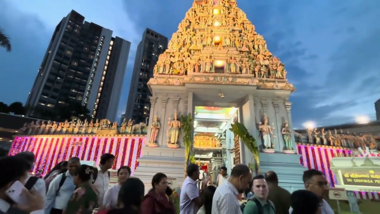Sri Srinivasa Perumal Temple 🛕 🙏| holi dahan💥| Little India | Singapore 🇸🇬 