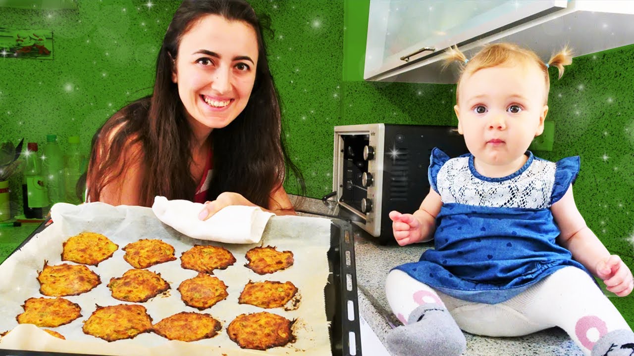 Anne Vlog. Sevcan Derin'e fırında mücver yapıyor! Bebekler için yemek tarifleri!
