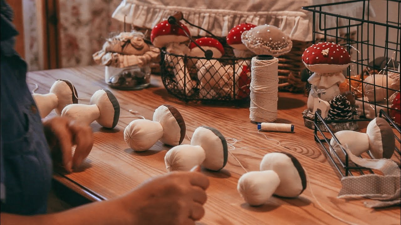 Осенние будни в Лесном Домике. DIY Как сшить грибы боровички. Шарлотка и курица на овощной подушке