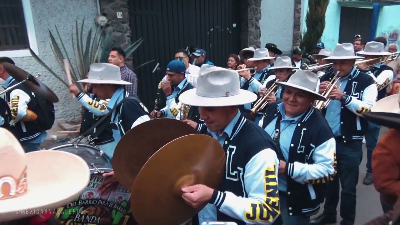 Banda Juvenil del Peñon de los Baños - Las guilotas · En er mundo