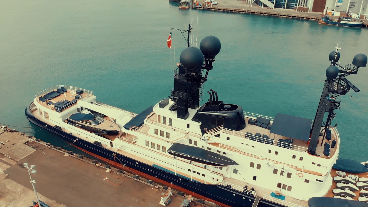 Arctic Yacht