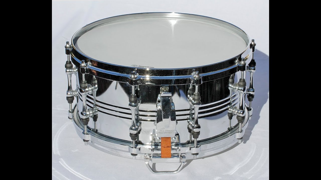 Caja made in Germany de 14x6,5 con casco de acero y aros die cast, afinación grave.