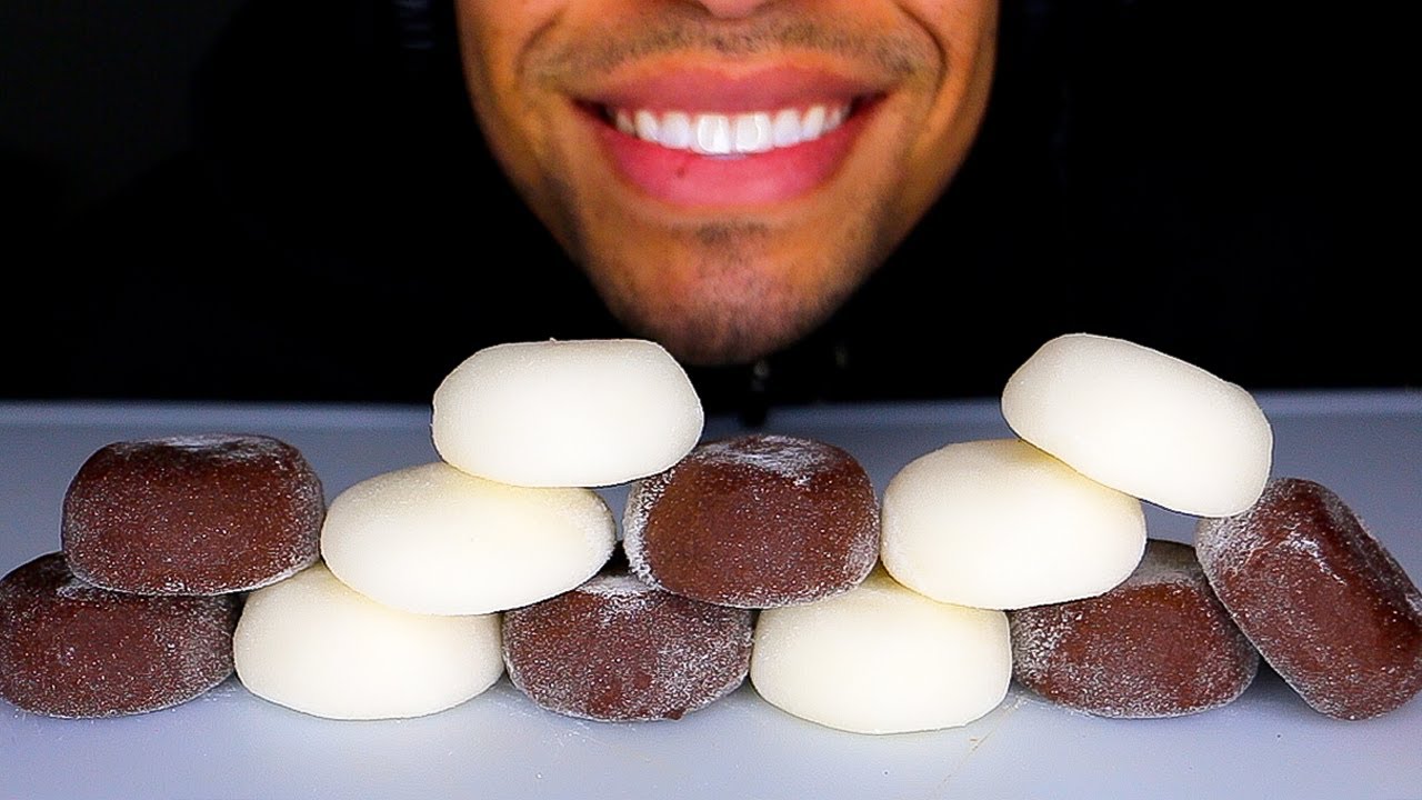 ASMR MOCHI ICE CREAM MUKBANG VANILLA AND CHOCOLATE EATING SOUNDS NO TALKING