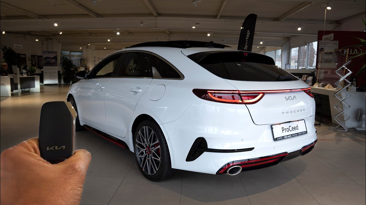 2023 Kia PROCEED GT (204 HP)