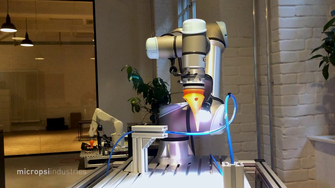 MIRAI in action: contour following