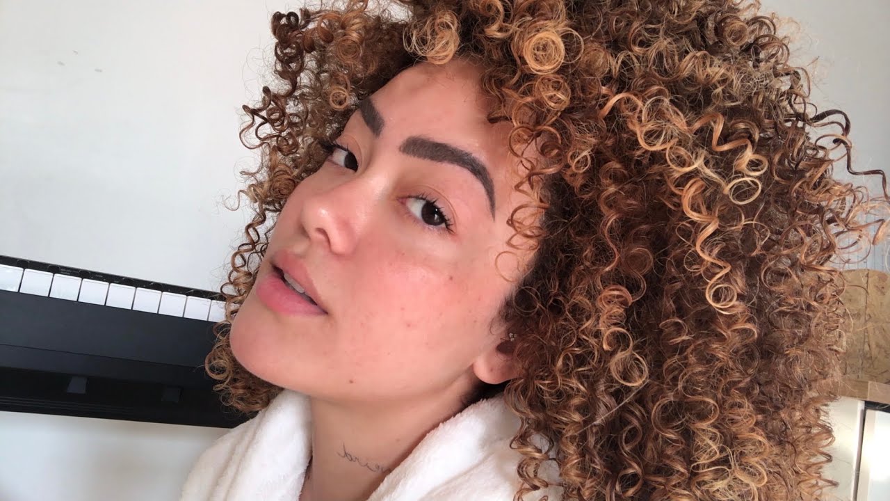 MINHA ROTINA COM MEU CABELO LOIRO + VOLTEEEI