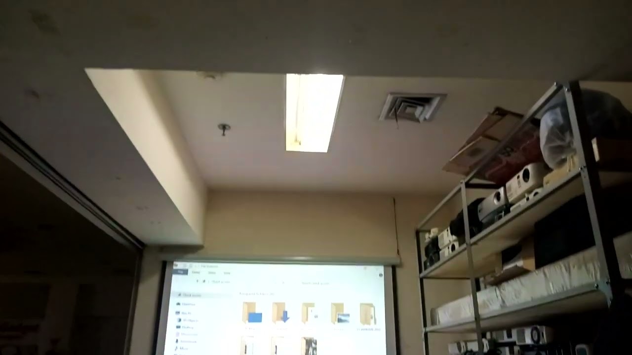Proyektor Infocus In112a svga 3500 ansi lumens DLP (@proyektor second murah berkualitas)