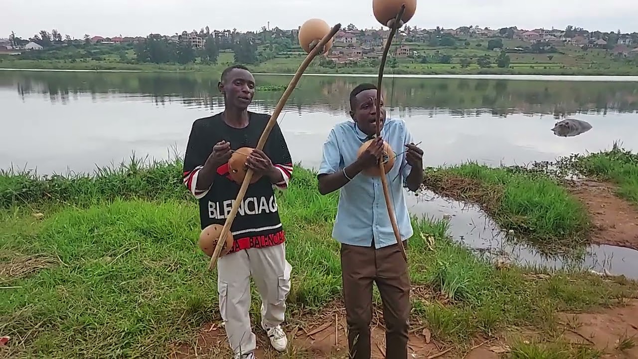 Mana weeeee imvubu yaribariye haburagato murebe iyo mvubu