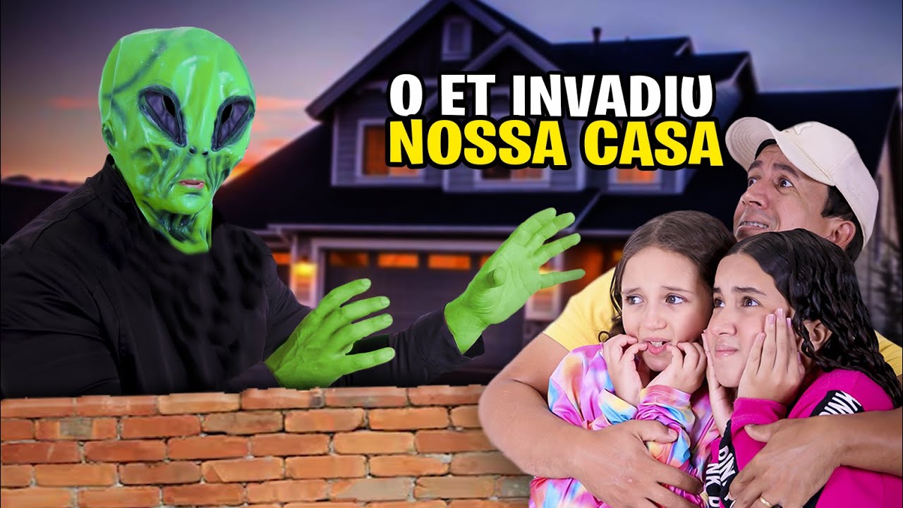 O QUE SERÁ QUE ESSE ALiENiGENA QUER ? 😱👽 - Toia e Ana