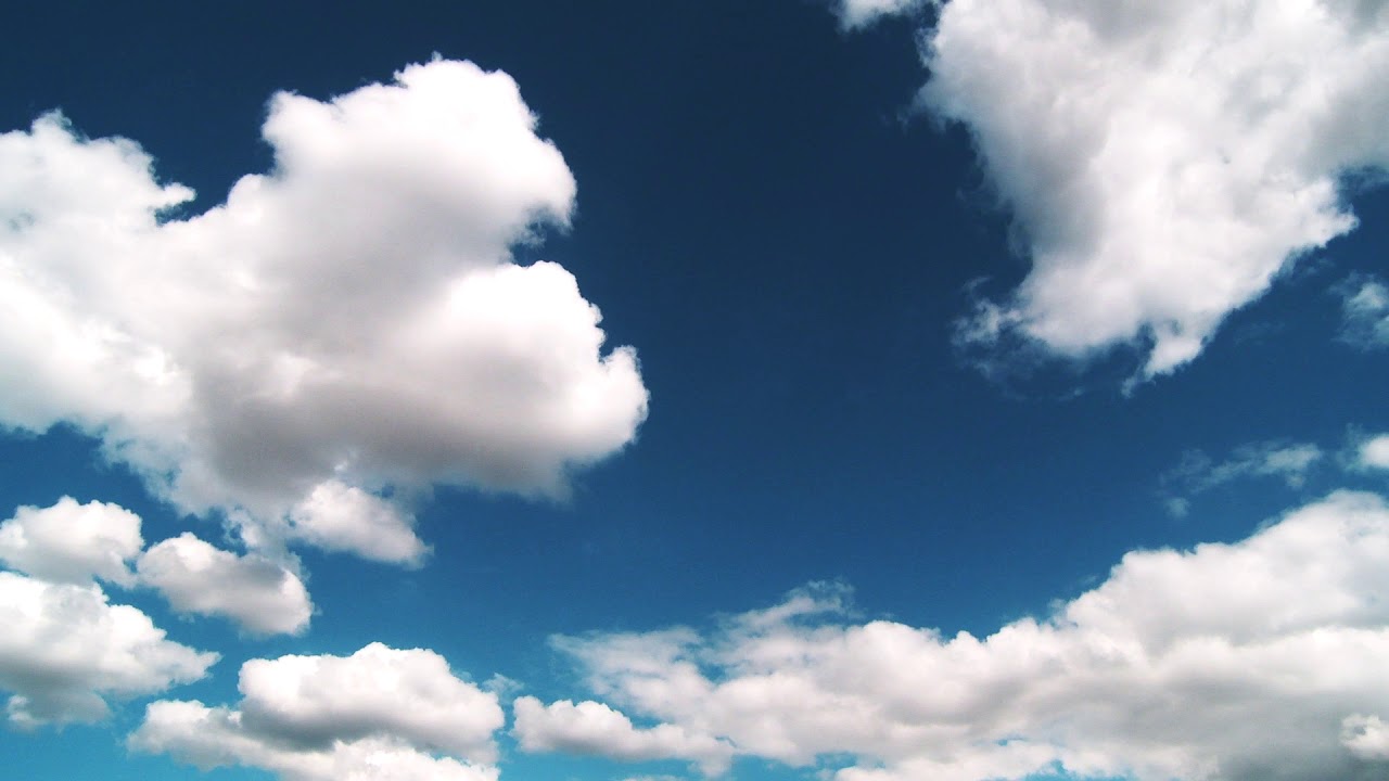 Timelapse de c&eacute;u azul e nuvens