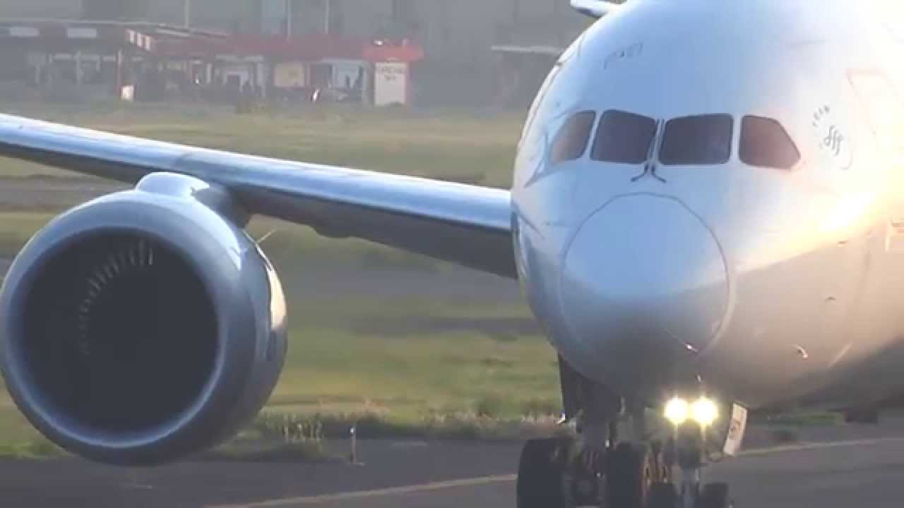 BOEING 787-8   AEROMEXICO  N967AM