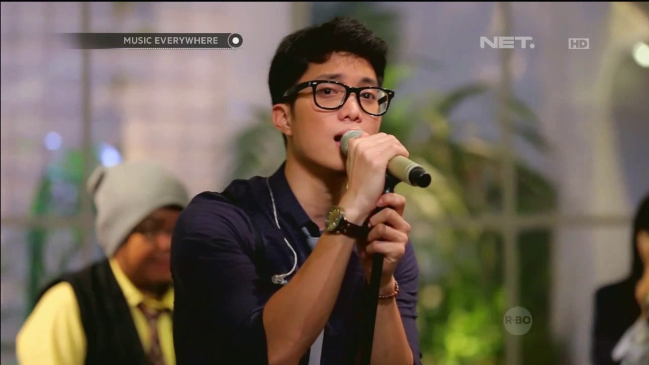 Yovie & Nuno - Indah Ku Ingat Dirimu (Live at Music Everywhere) **
