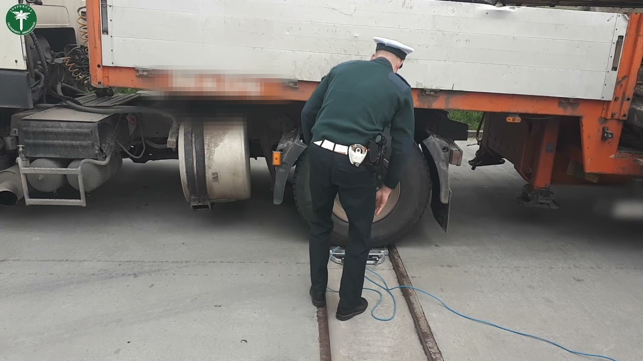 Transport koparki z licznymi naruszeniami