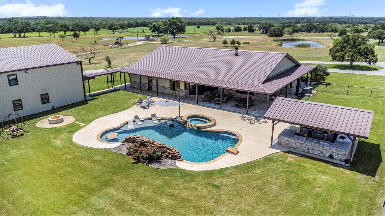 10 Acre Luxury Ranch Style Home, Pool, Guest Quarters, Workshop, Alvord Texas, Wise County with View
