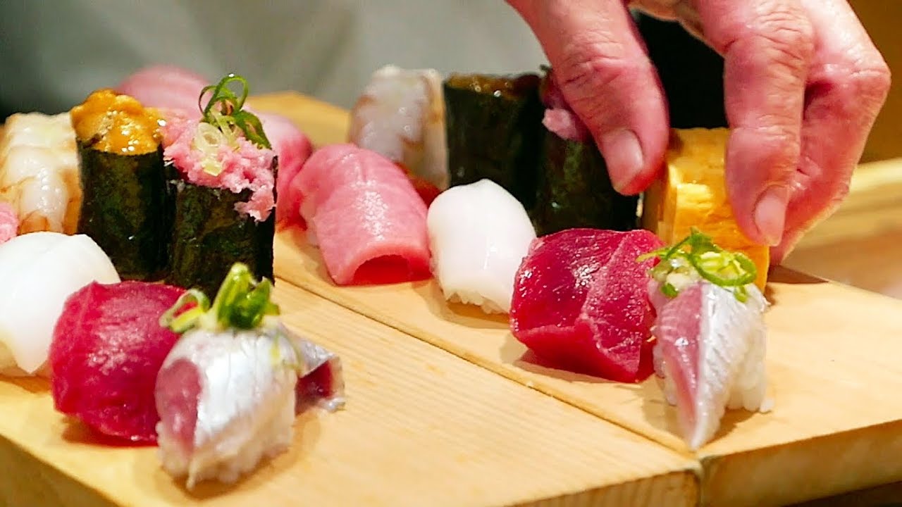 Японская уличная еда - рынок Tsukiji sushi sashimi Япония морепродукты