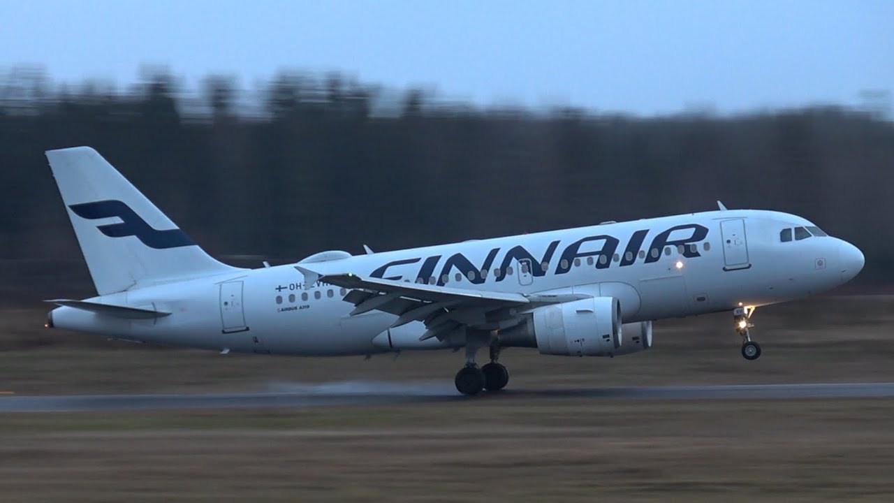 Finnair Airbus A319-112 pilot training at Tampere-Pirkkala 