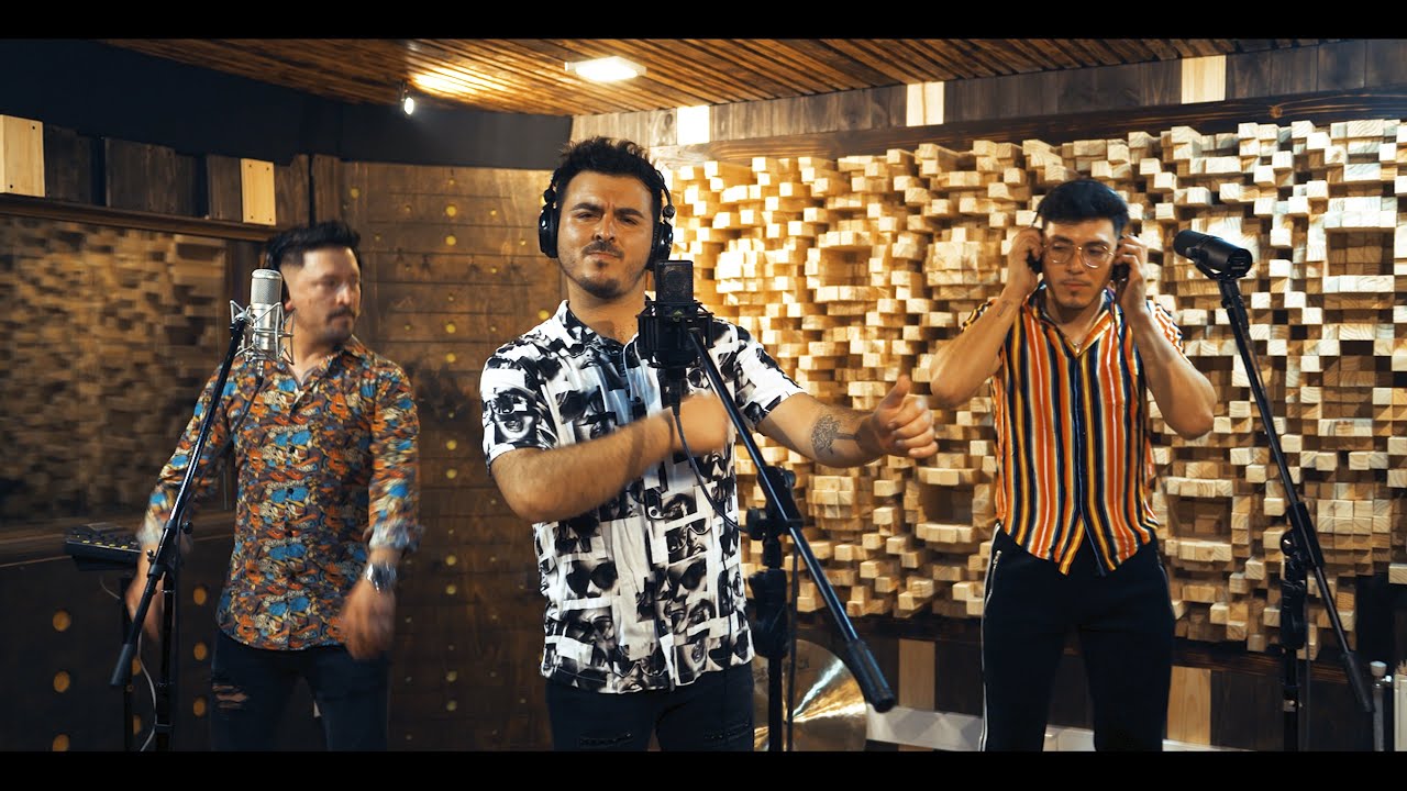 La Rewelta Sesión En Vivo - Mix Latinos (Cover Audio)