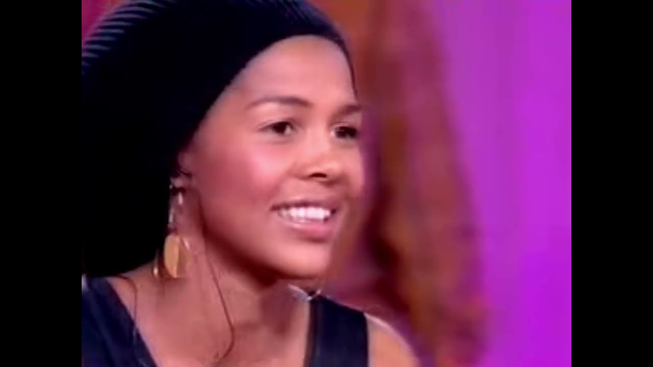 Ayo : 