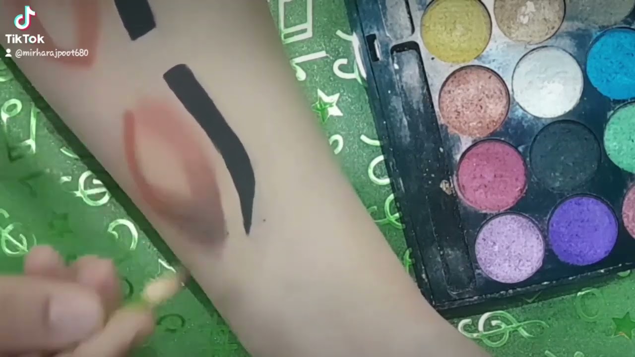 Eyes Makeup in MAKEUP TUTORIAL.MAKEUP
