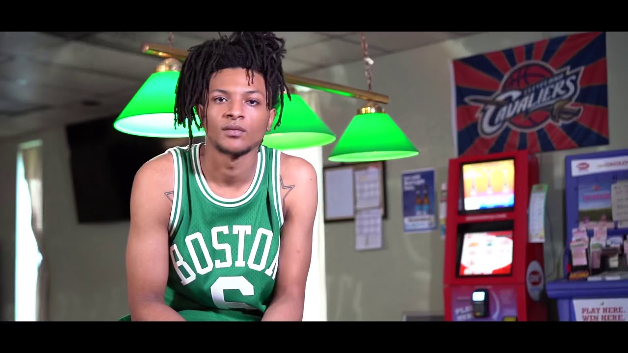YoungKB - Russell (DIR. DSB DIGITAL)