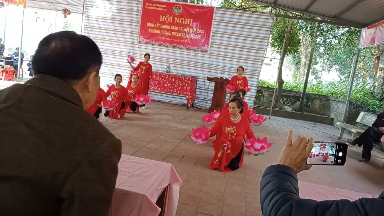 Đồng hành với người nông dân 