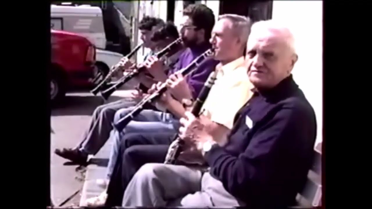 1990 - 2e RICP à Berrien avec les sonneurs de treujenn gaol