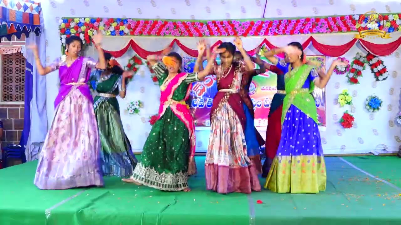 10th Girls Bala reddy song Dance Peroformance