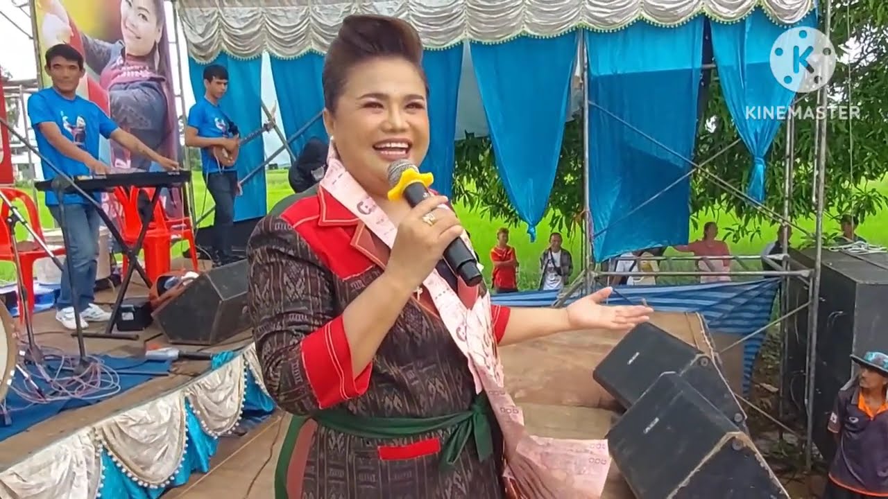 เดือนเพ็ญ อำนวยพร ปะทะ  ศิษย์ผู้พี่ พิมพ์ใจ เพชรพลาญชัย ,บานเย็น ศรีวงษา ที่ บ.พรสวรรค์ อ.ลำปลายมาศ