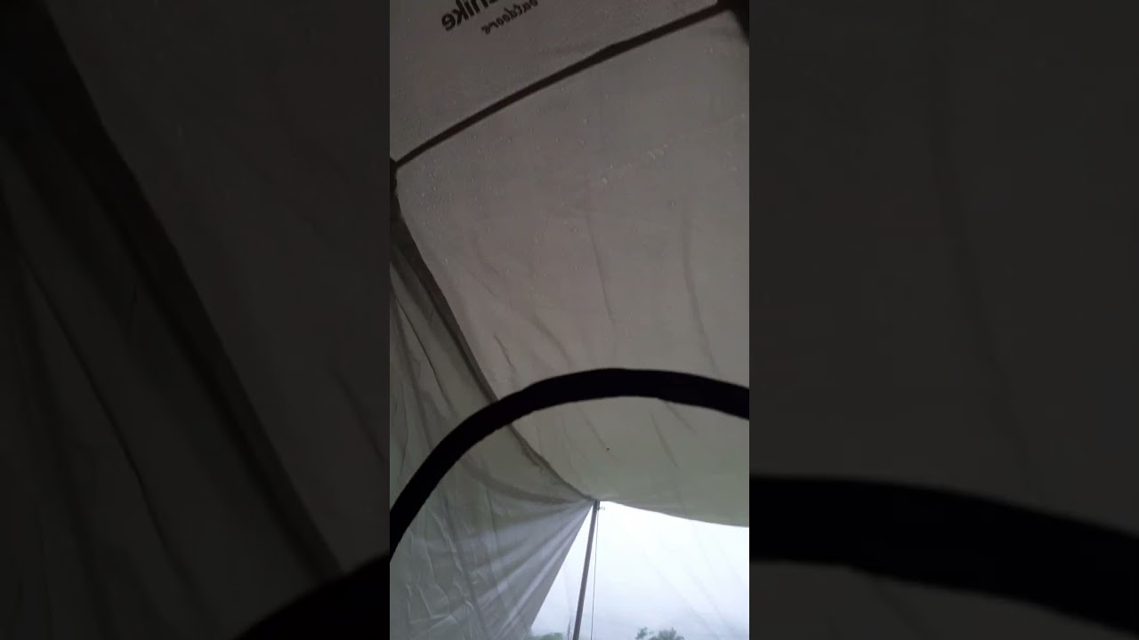 Daleman Tenda Kerucut Naturhike Saat Gerimis