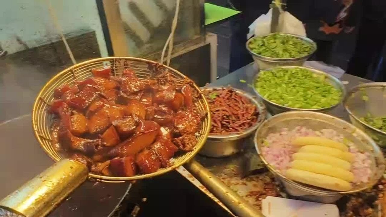 LIVE:China Street-Style Roujiamo: 中国美食探秘Crispy Pork Burger Makin中国美食探秘肉夹馍墨西哥鸡肉肠粉美味牛轧糖