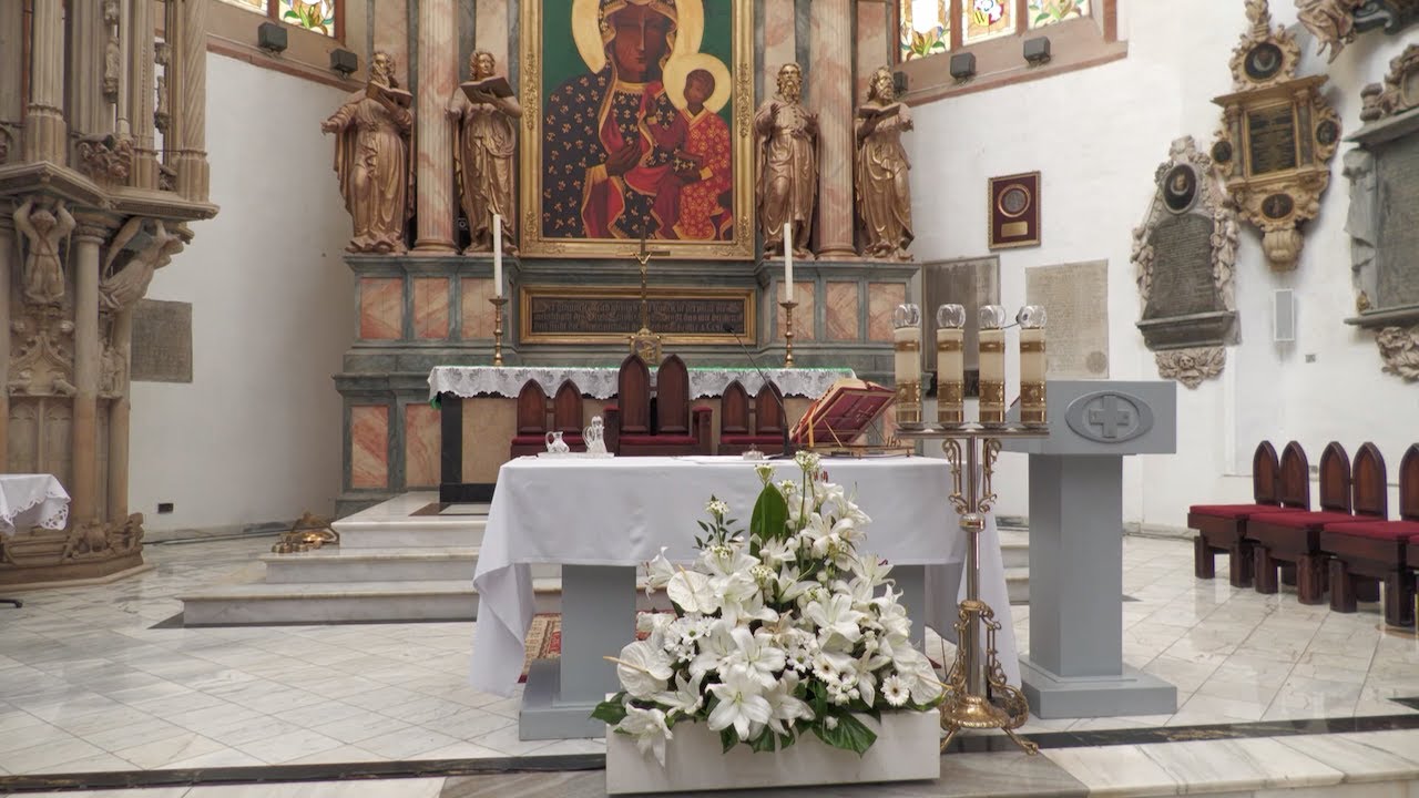 Apostazja, czyli odejście z Kościoła. Jak wygląda procedura?
