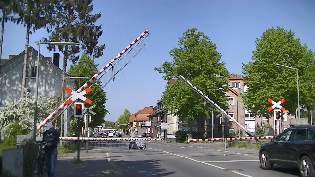 Spoorwegovergang Gronau (D) // Railroad crossing // Bahnübergang