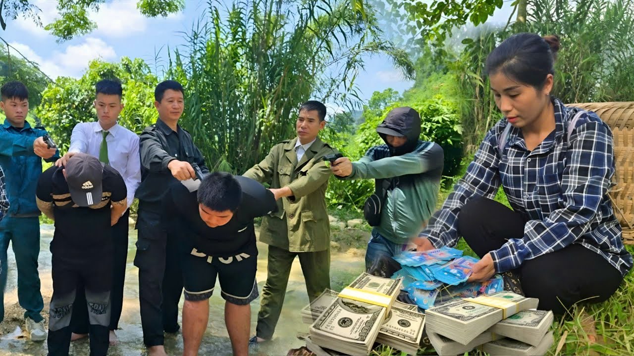Full video: single mother fights a thief over abandoned cash.