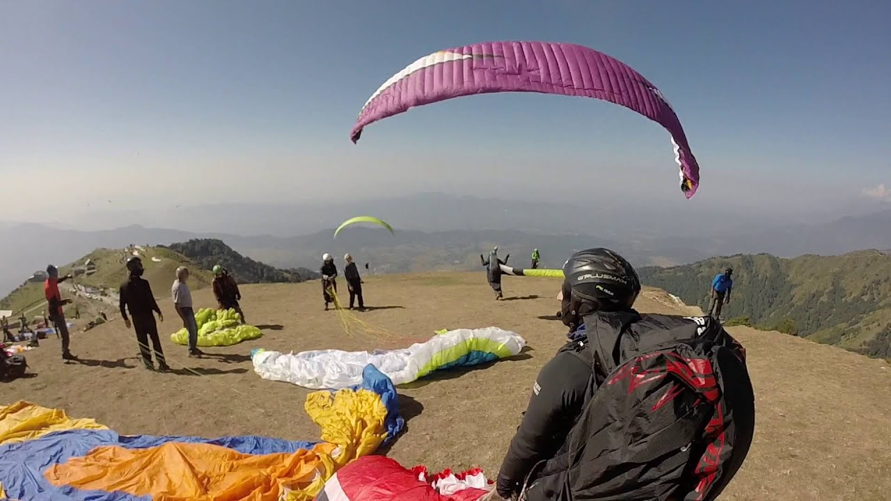 Paragliding in Himalayas