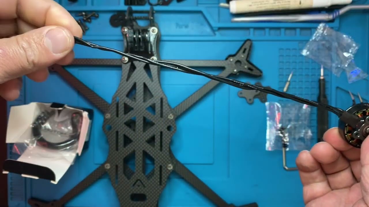 3 MONTAGGIO MOTORI SUI BRACCETTI