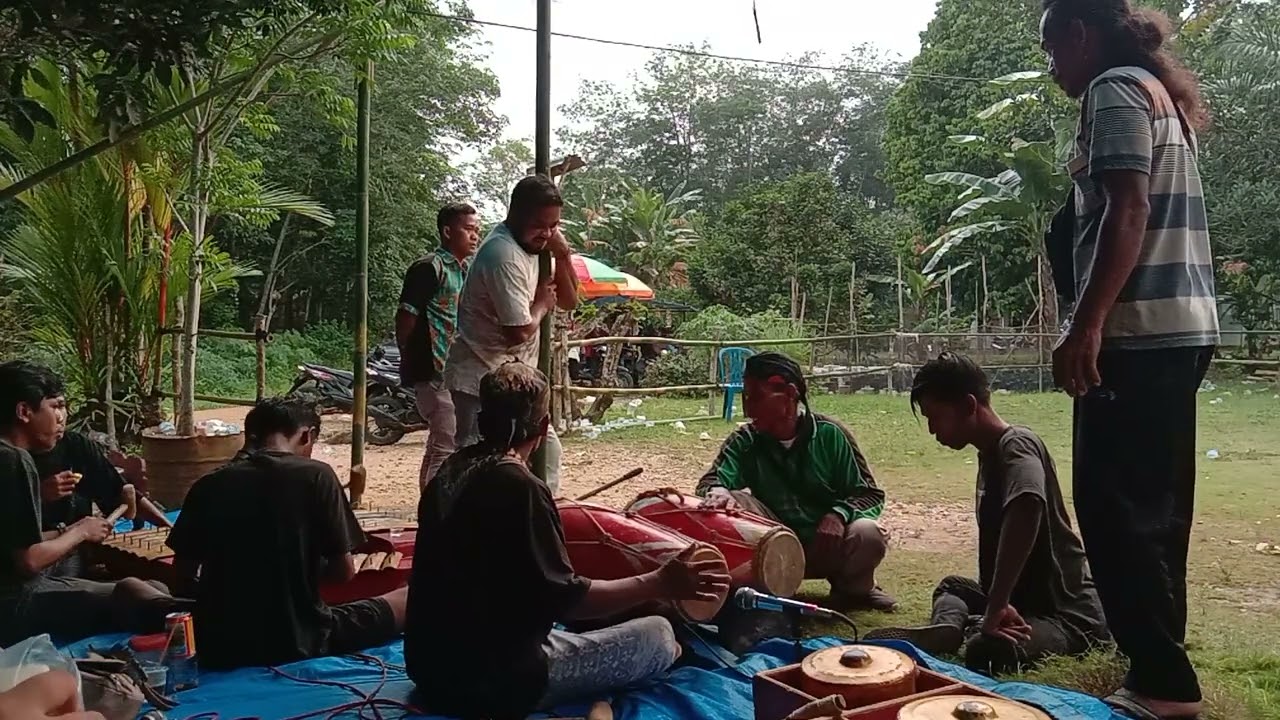 Pada kesetrum , dengar kendang langsung ndadi penonton