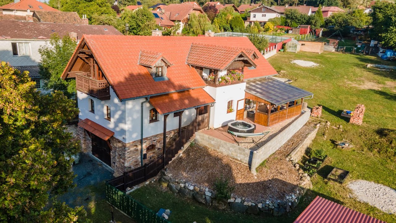 Prodej rodinného domu, 239 m², Pařezov