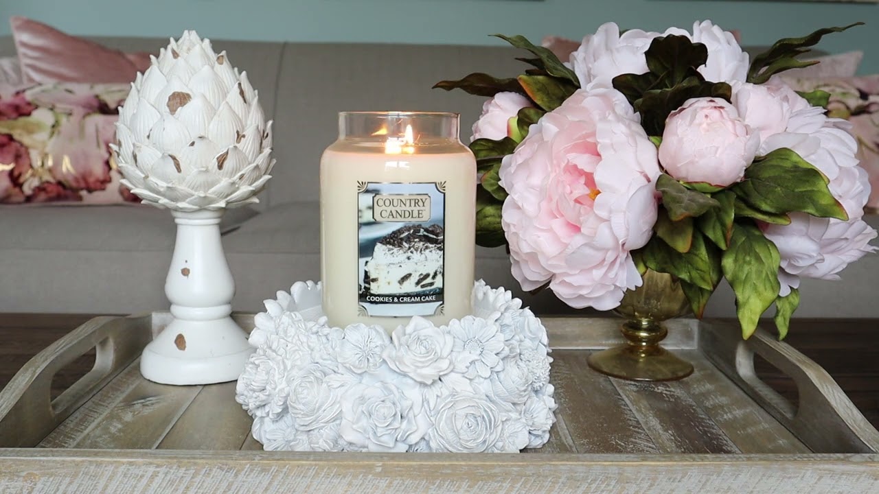 Candle Review: Kringle Country Candle Cookie & Cream Cake - It's a pass for me.
