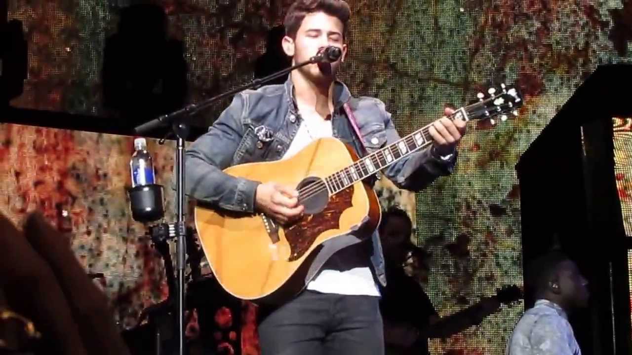 Take a Breath, I Will Wait & Hold On Jonas Brothers medley Bristow, VA July 29, 2013