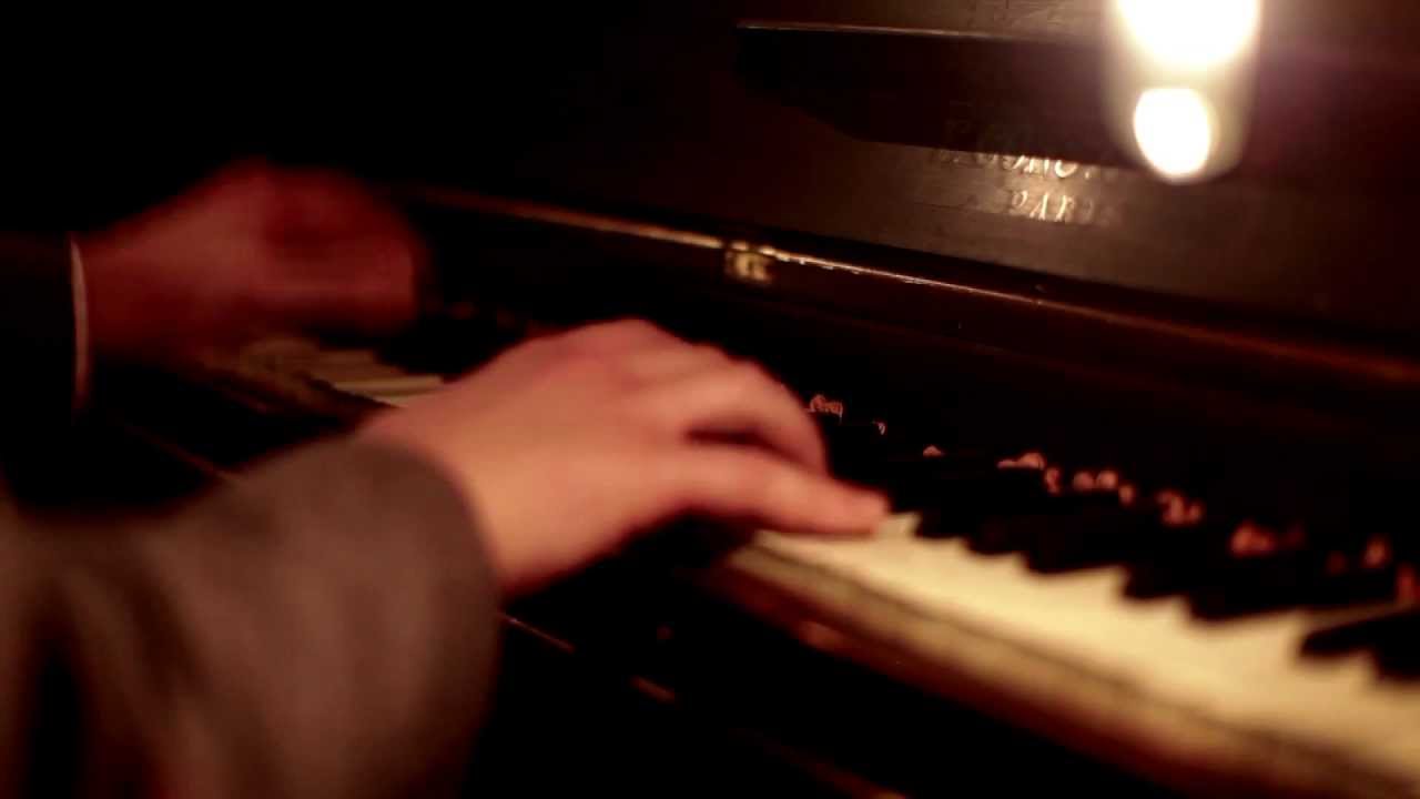 Raphael Gualazzi - Don't Call My Name (Official Video)