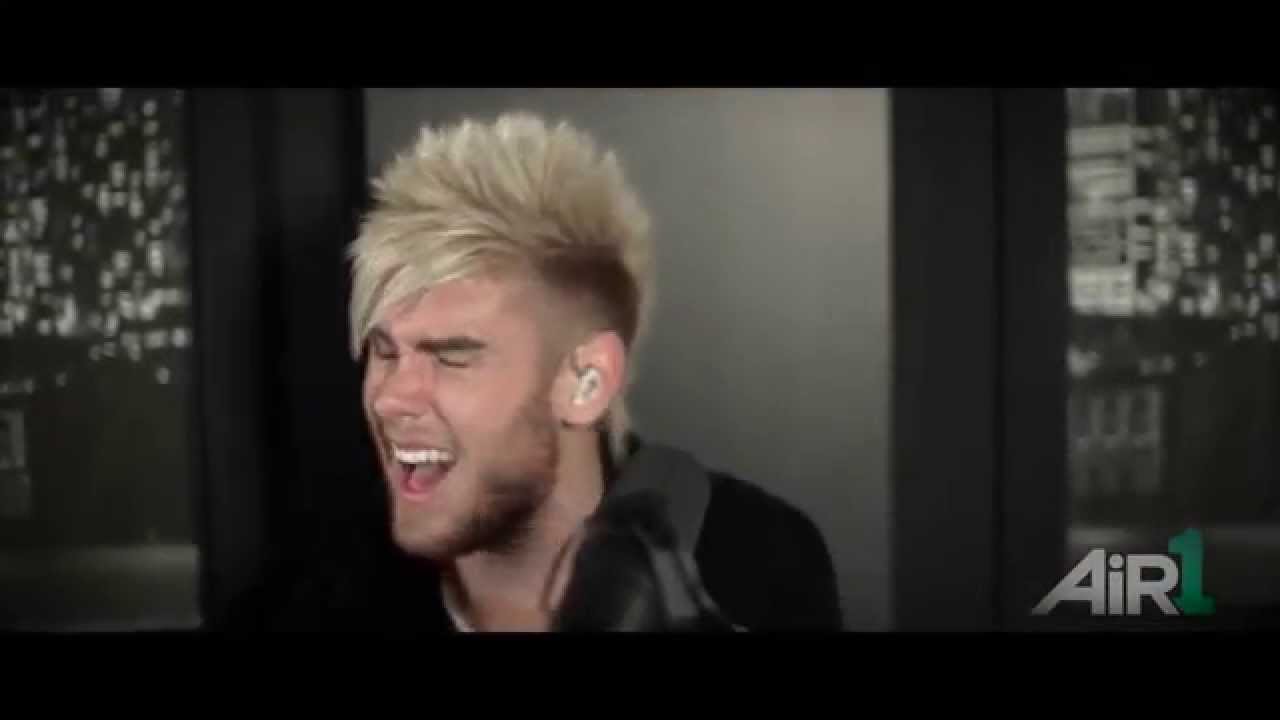 Air1 - Colton Dixon 