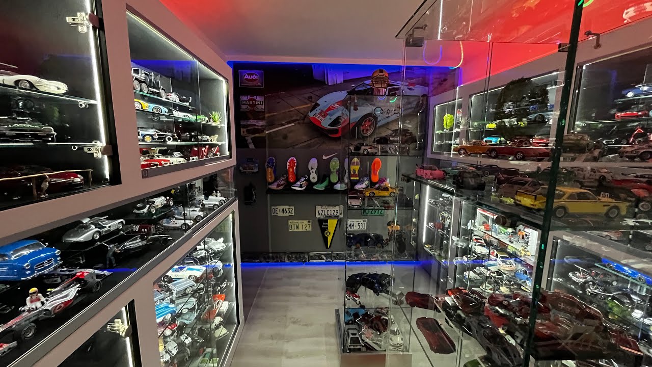 My 1:18 Model Car Collection - Part 6 Room Transformation / Modellzimmer-Umbau - finally finished