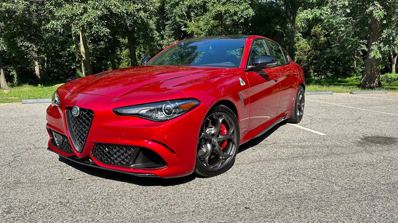 My New 2023 Alfa Romeo Giulia QV Spec & First Drive | Auto Fanatic