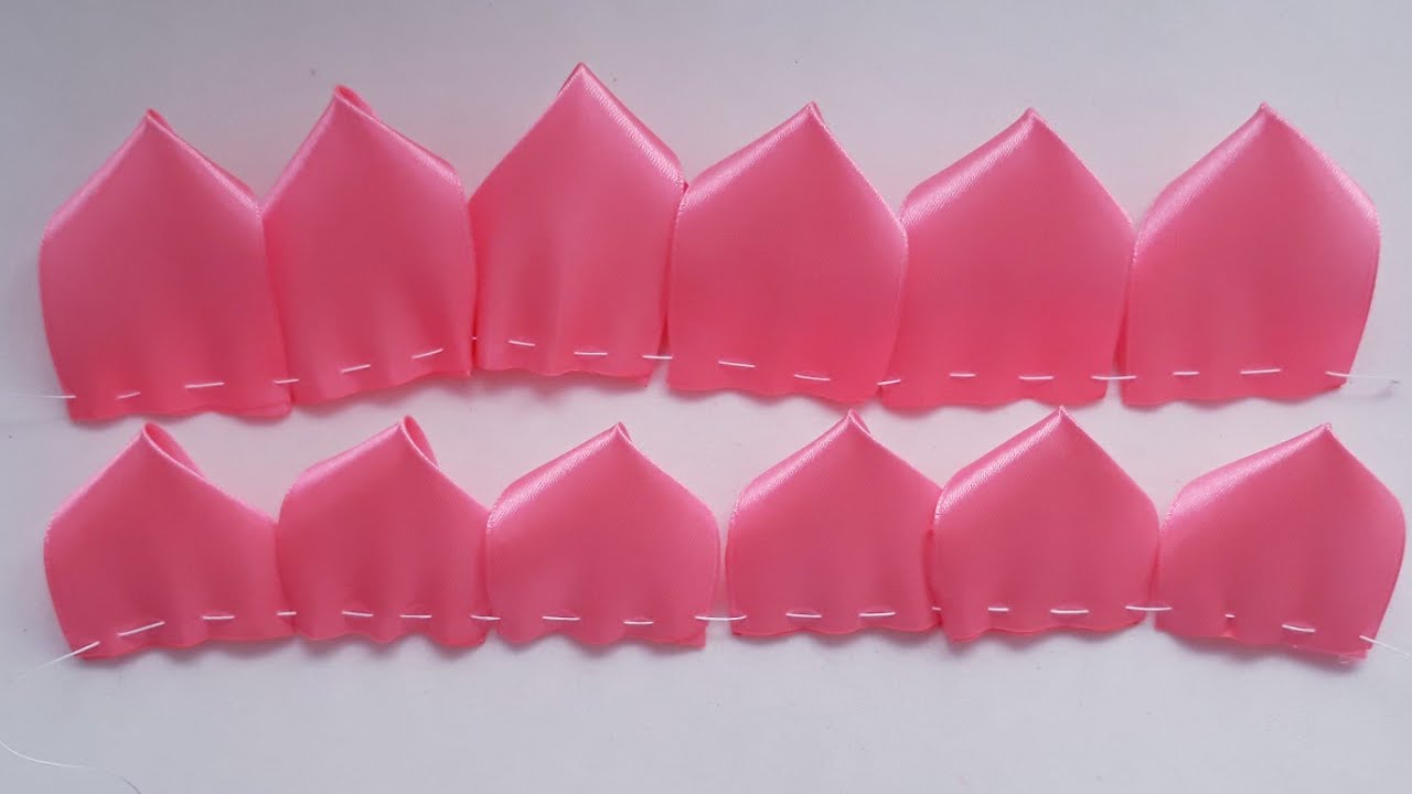 Flor Na Fita Número 9 de Cetim