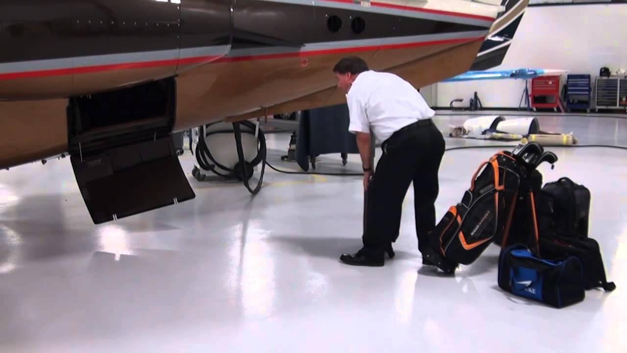 400XT Baggage Loading Example