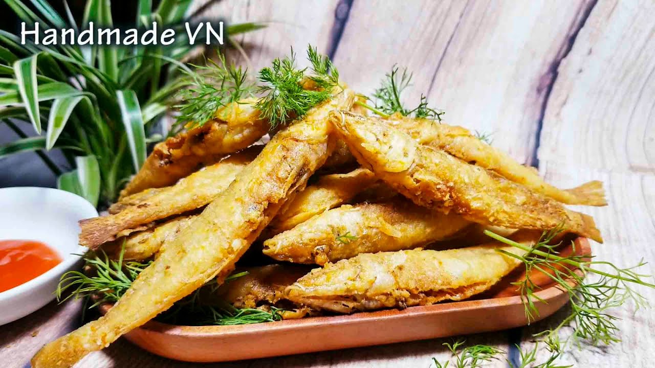 Mách bạn BÍ QUYẾT làm CÁ CHIÊN GIÒN RỤM để CẢ NGÀY vẫn GIÒN RỤM
