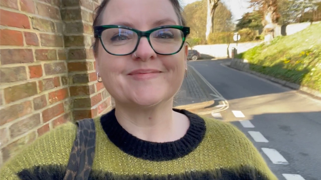 A Productive WITL Vlog | Thrifting | Art Class | Logo Design | My Life In Chichester | Southsea