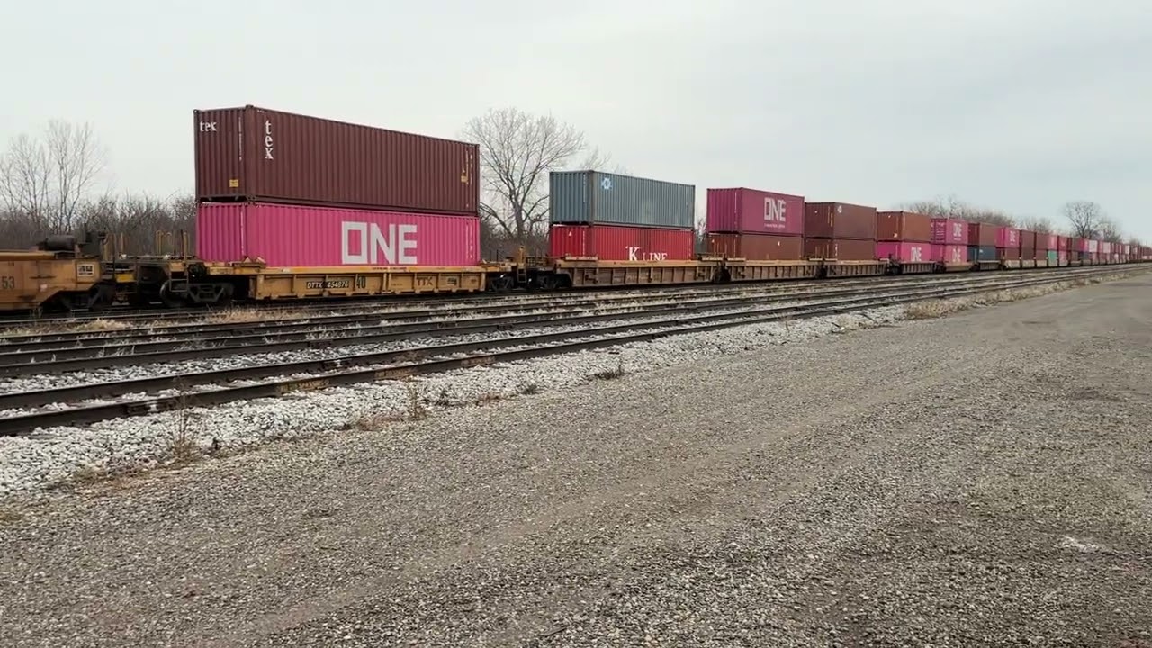 Rail fanning at 21 bowan street yard (fort Erie, Ontario)