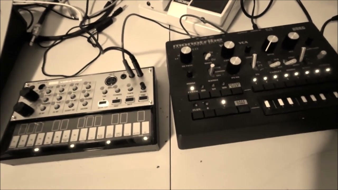 monotribe - keys  sequencer jam.....
